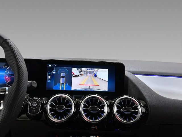 Mercedes-Benz GLA 200 AMG Line