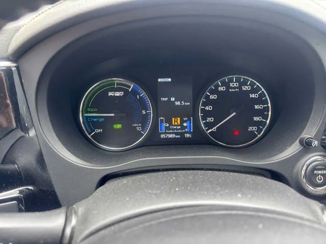 Mitsubishi Outlander 4WD PHEV