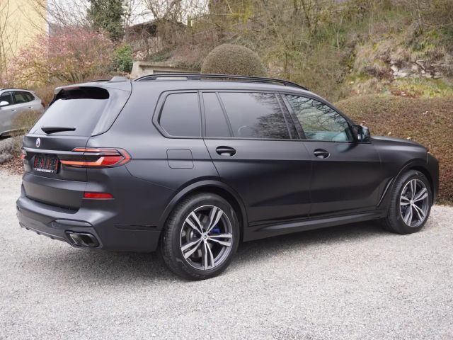 BMW X7 M 60i Frozen Black LCI AHK Carbon SkyLounge ACC 360K