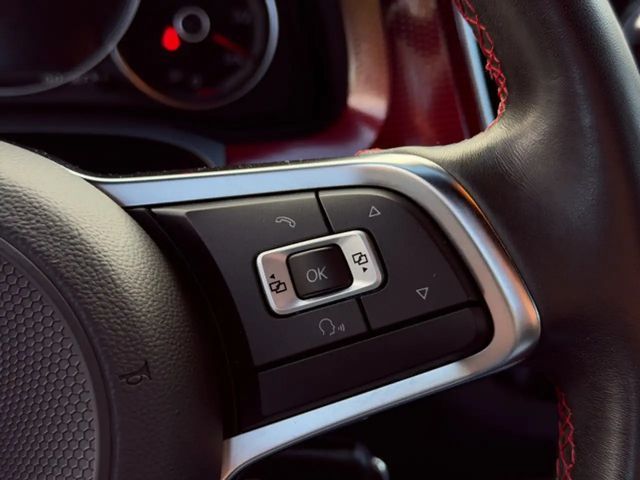 Volkswagen up! 1.0 TSI GTI