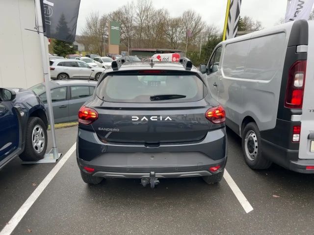 Dacia Sandero Essential Stepway TCe 90