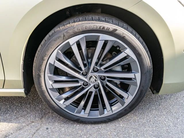 Skoda Superb 2.0 TDI Combi