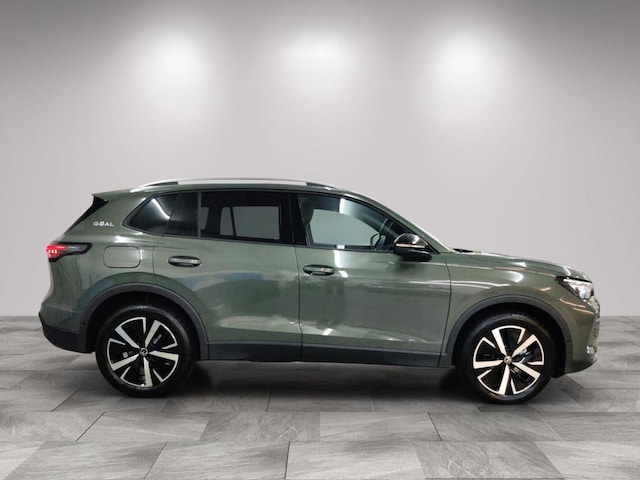 Volkswagen Tiguan 1.5 eTSI Plus