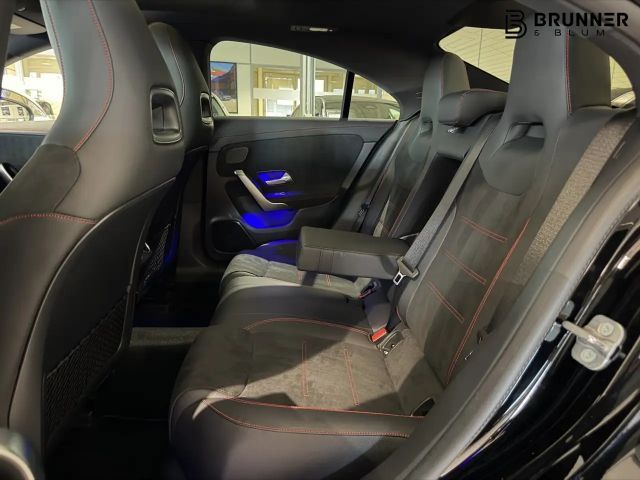 Mercedes-Benz CLA 200 AMG Line Coupé