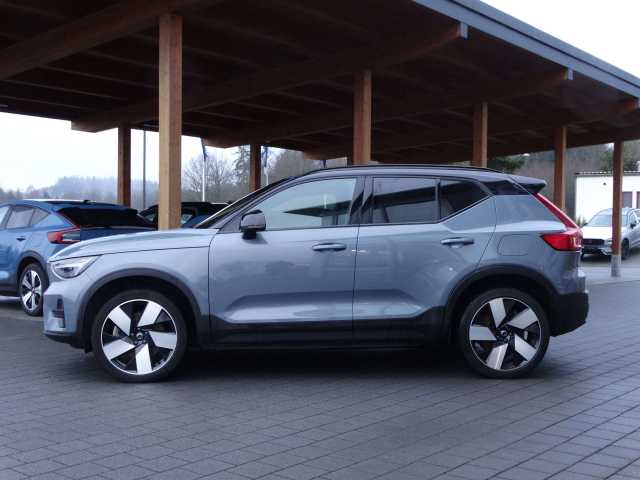 Volvo XC40 AWD Plus Recharge Twin Engine