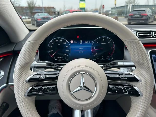 Mercedes-Benz S 400 4MATIC S 400 d Sedan
