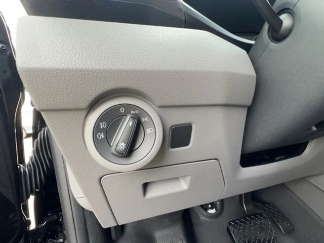 Volkswagen Transporter 6.1 Kombi 2,0 l TDI SCR 110 kW Getriebe: 7-Gang-Doppelkupp