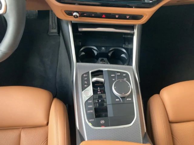 BMW 330 330e M-Sport xDrive