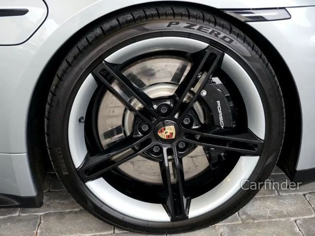 Porsche Taycan Turbo
