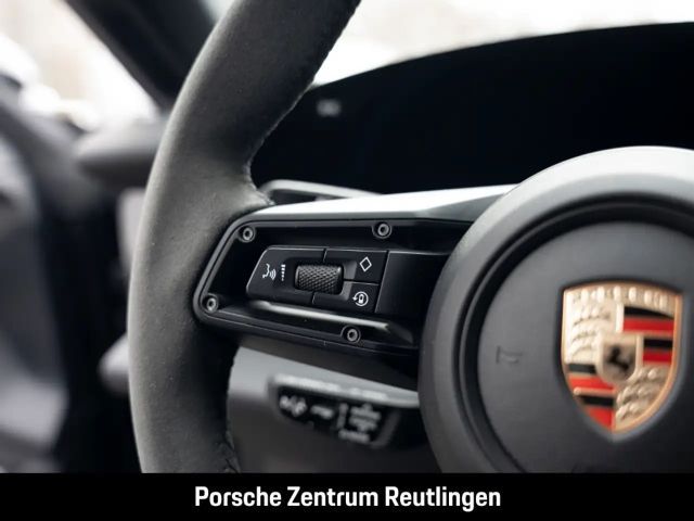 Porsche Taycan 4 Cross Turismo