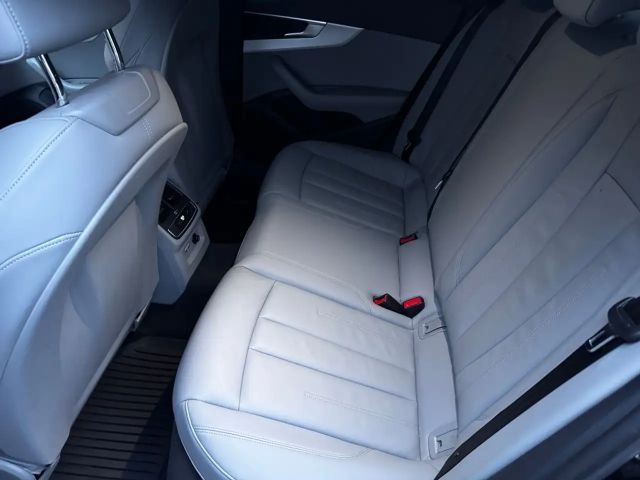 Audi A4 35 TFSI S-Tronic Sedan