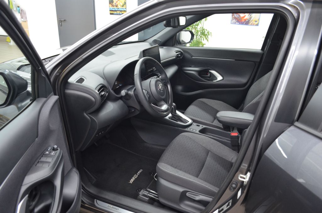 Toyota Yaris Cross 5-deurs Team D