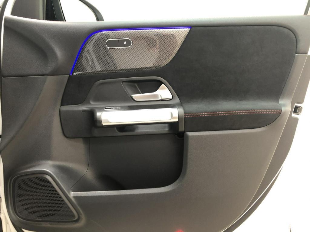 Mercedes-Benz GLB 220 4MATIC AMG Line