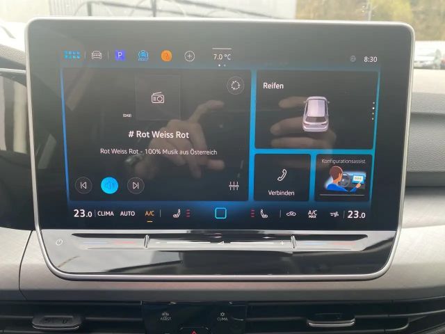 Volkswagen Golf 4Me TSI