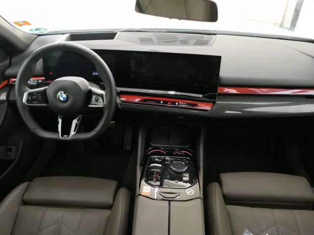 BMW 520 520d M-Sport Touring xDrive