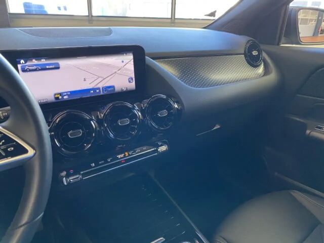 Mercedes-Benz GLA 200 Progressive