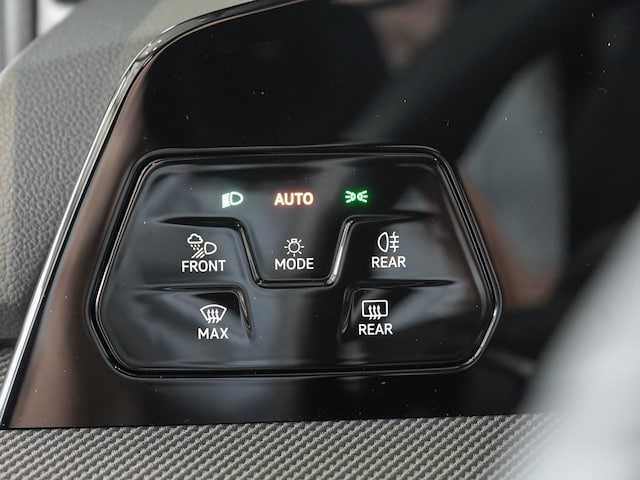 Volkswagen Golf 2.0 TDI DSG R-Line Variant