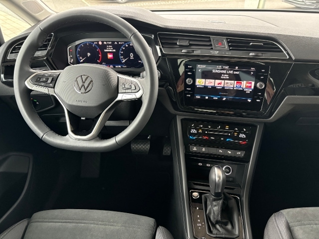 Volkswagen Touran 1.5 TSI DSG R-Line