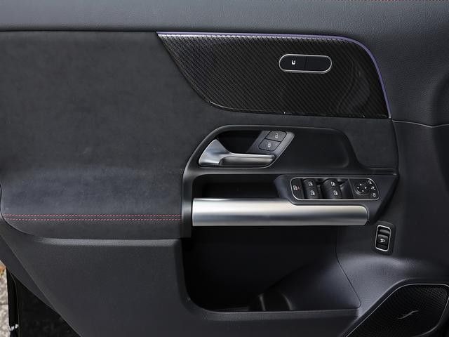 Mercedes-Benz GLA 200 AMG Line