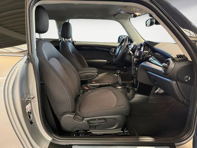 MINI Cooper Essential