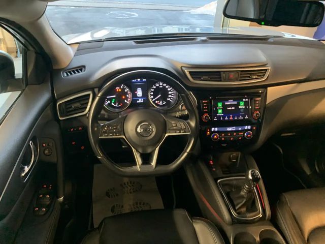 Nissan Qashqai Akari 1,3 Leder/Navi/SHZ/Pano/CarPlay