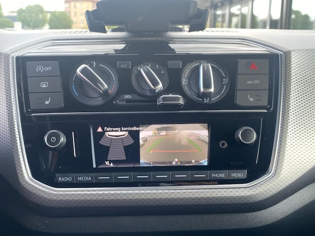 Volkswagen up! Active