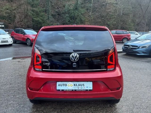 Volkswagen up! Active