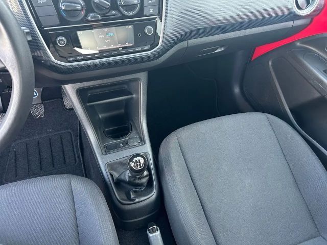 Volkswagen up! Move Move up!