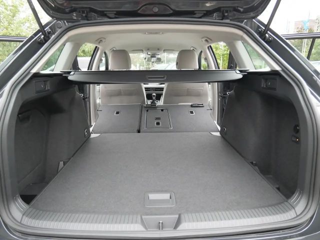 Volkswagen Golf 1.5 TSI Life Variant