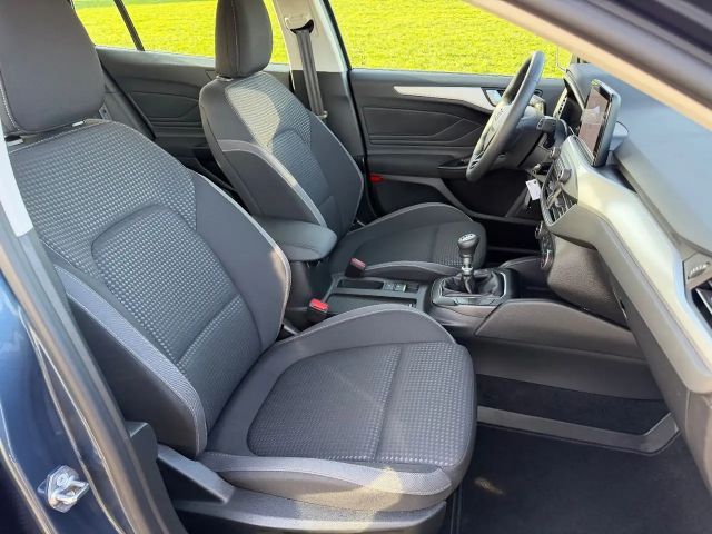 Ford Focus Cool & Connect Wagon