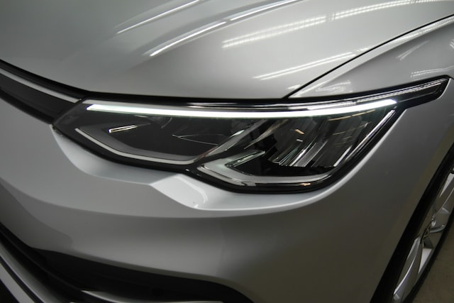 Volkswagen Golf 2.0 TDI DSG Life Variant