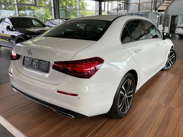 Mercedes-Benz A 200 Progressive