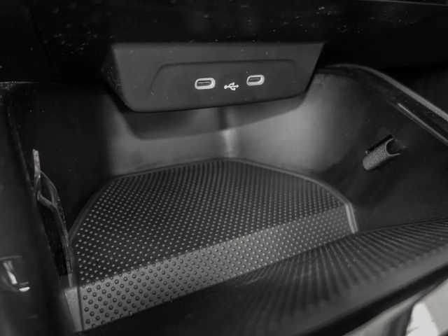 Skoda Fabia 1.0 MPI Essence LED PDC SHZ SOUNDSYS SPURH