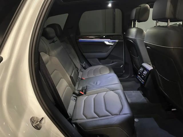 Volkswagen Touareg R-Line Style