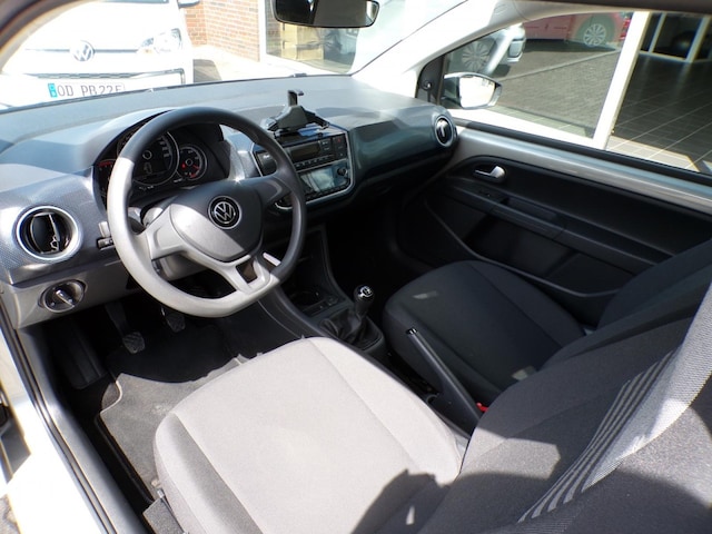 Volkswagen up! Move Move up!