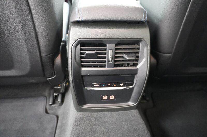 BMW 330 330i Sedan xDrive