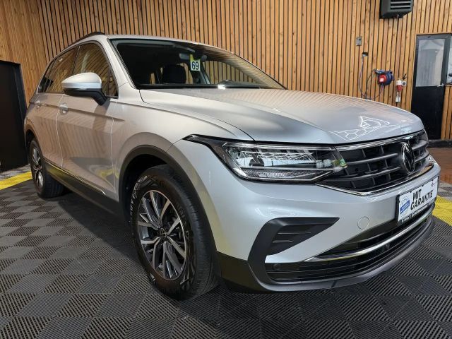 Volkswagen Tiguan DSG Life
