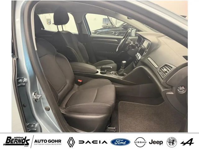 Renault Megane Intens TCe 140