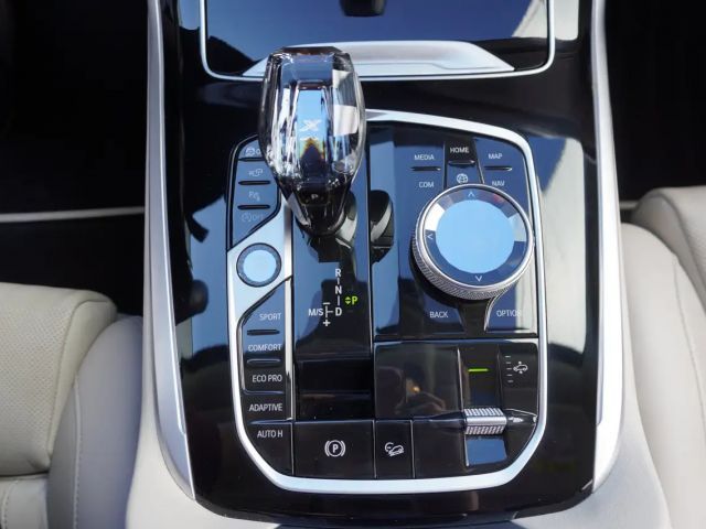 BMW X7 M 50i HeadUp Laser AHK SkyLounge Aktivlenkung 6-Sitz