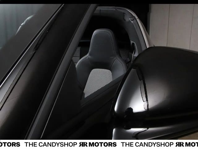 Porsche 911 4 Cabrio GTS Targa