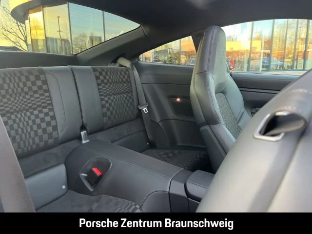 Porsche 992 Carrera Coupé