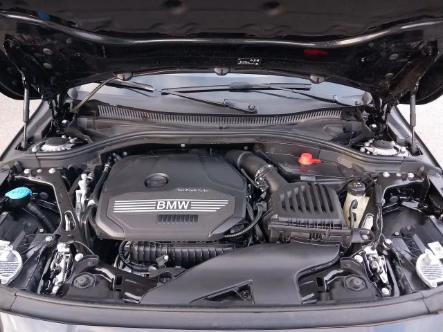 BMW 118 118i Sedan Sport Line