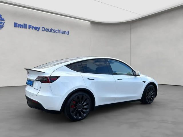Tesla Model Y AWD Dual Motor Performance