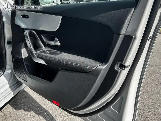 Mercedes-Benz A 200 AMG Line