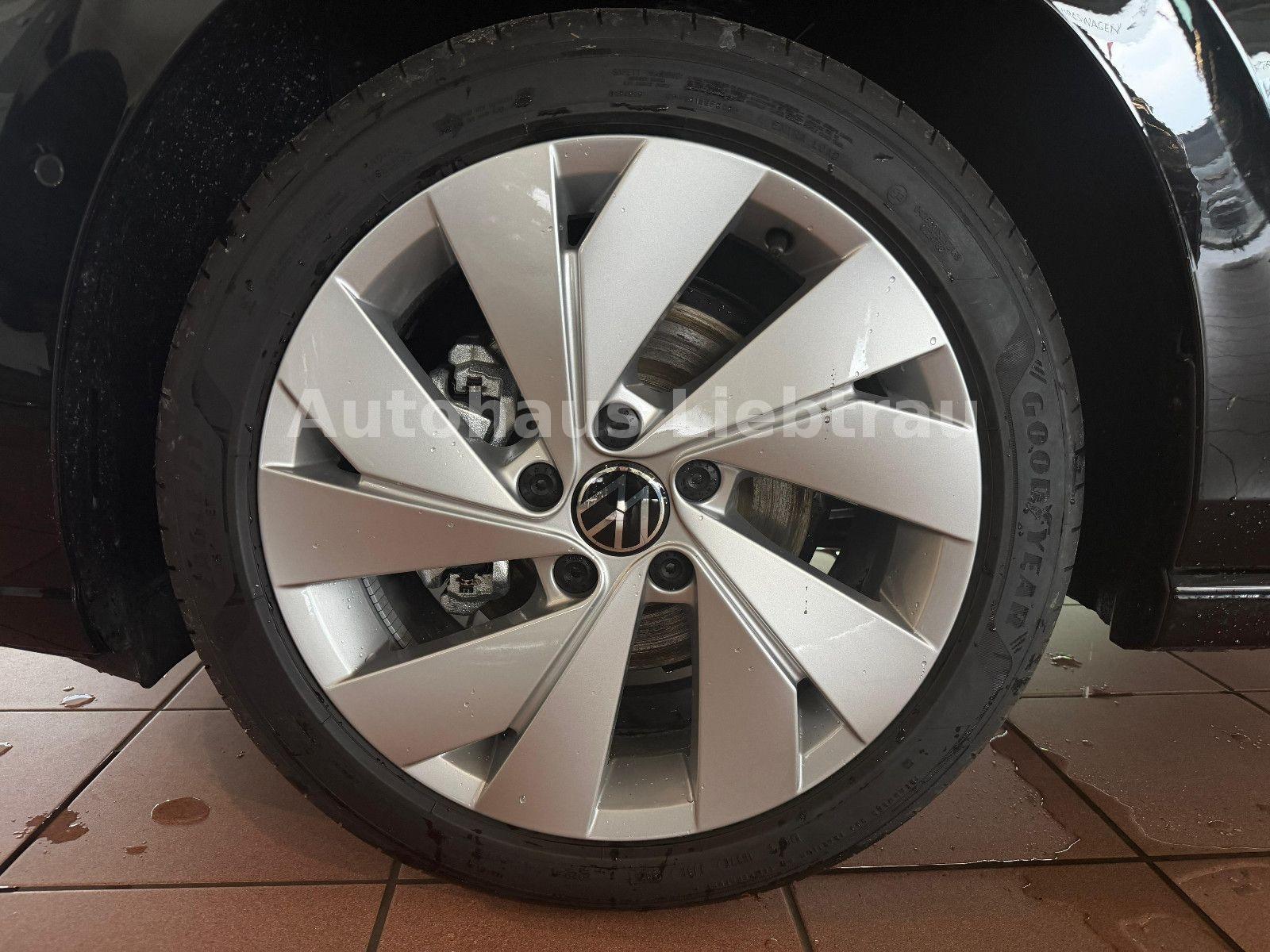 Volkswagen Golf 1.5 TSI Golf VIII Life