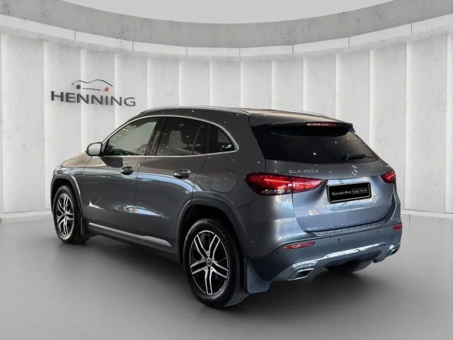 Mercedes-Benz GLA 200 4MATIC GLA 200 d