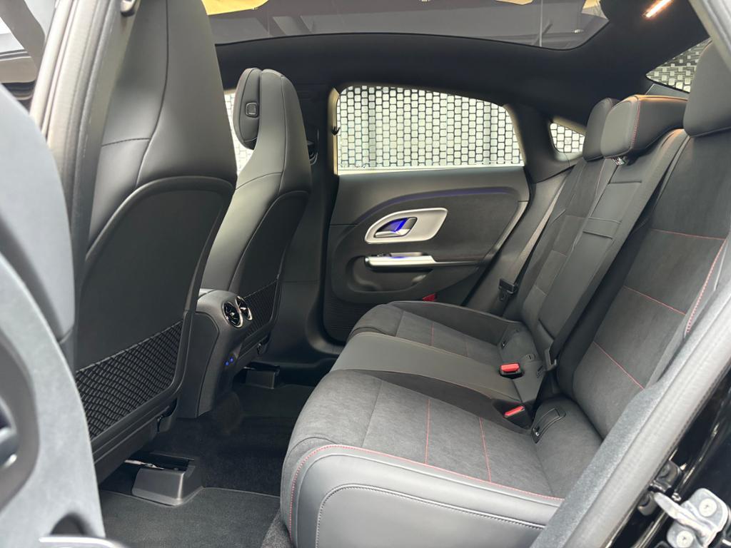 Mercedes-Benz CLA 200 4MATIC