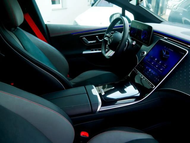 Mercedes-Benz EQE 350 AMG Line Sedan