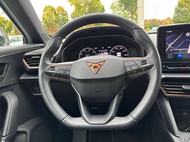 Cupra Formentor mit Fahrschulumbau