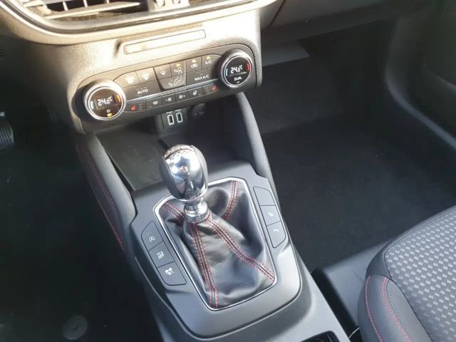 Ford Focus EcoBoost ST Line